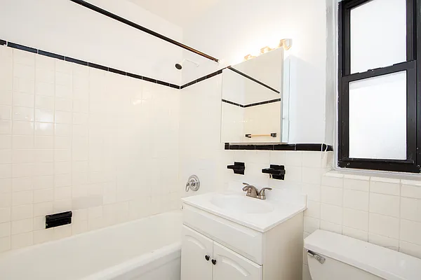 Rented by R New York | media 22