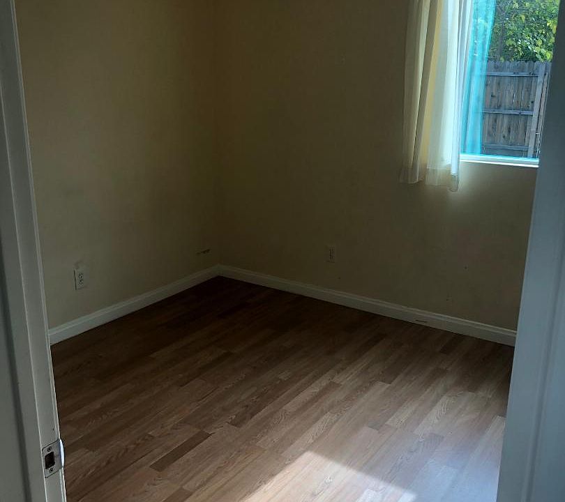 1st image of 11347 1/2 Miranda St