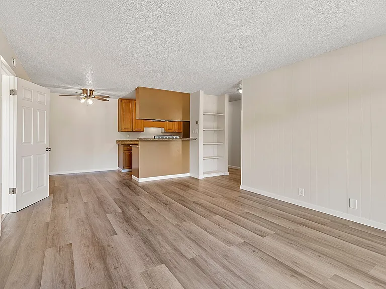 Parkview Apartments — Photo 10