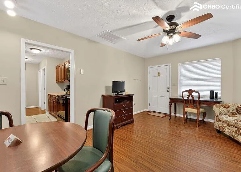 1332 W Andrew Johnson Hwy #10 — Photo 24