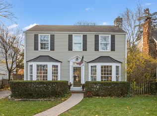 2015 Fir St, Glenview, IL 60025