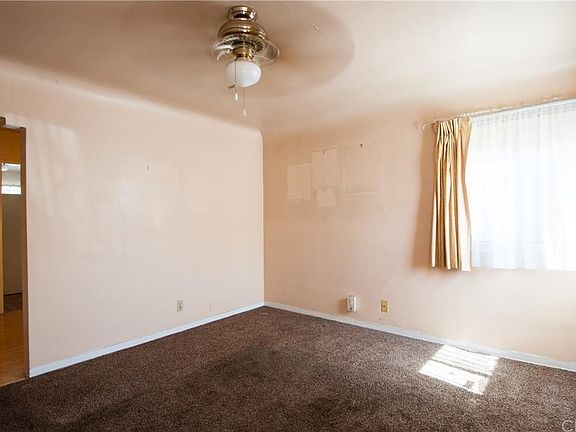 5th image of 215 W 115th St