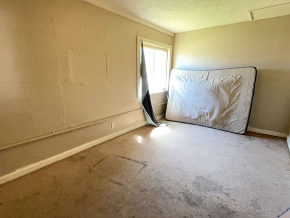 4th image of 1018 W Lexington Ave #5