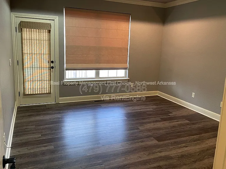 8763 Apple Gln — Photo 14