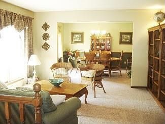 3rd image of 1020 Maywood Dr