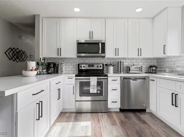 461 S Chesapeake Way, Henderson, NV 89015