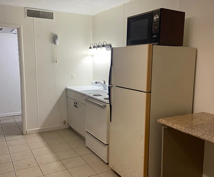 1400 W J St — Photo 12