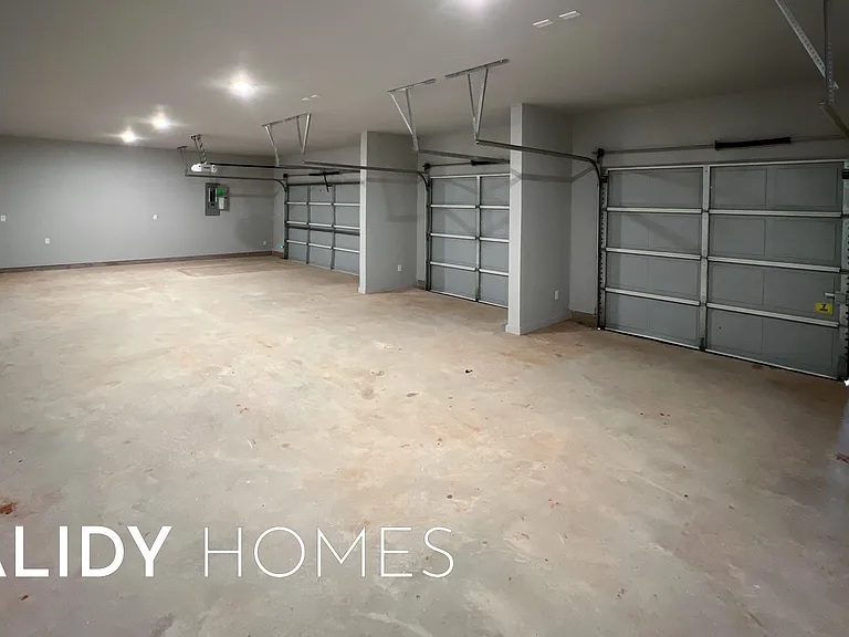17640 Natalie Ct — Photo 29