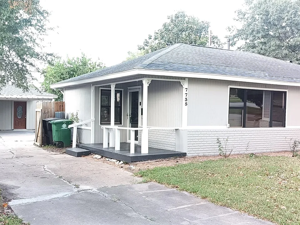 7735 Oak Vista St