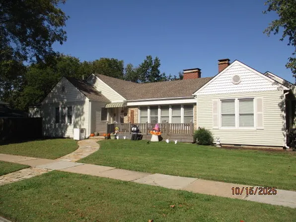 402 2nd Ave NW, Miami, OK 74354