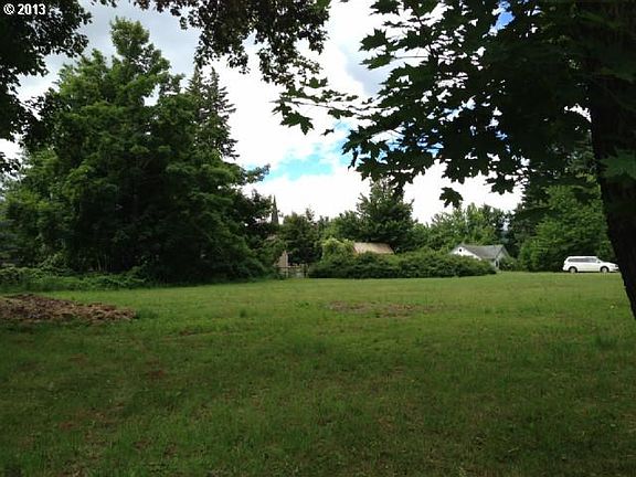 3rd image of 4901 McIsaac Dr