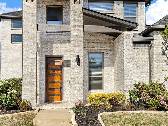 3rd image of 6765 Gavin Dr