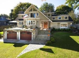 53 Phillips St, Marblehead, MA 01945