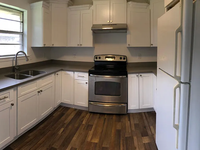 121 Rosedale Dr #A — Photo 3