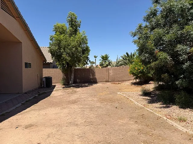 43194 W Sunland Dr — Photo 16