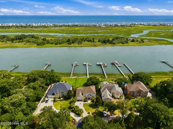 1921 Oak Harbour Drive SW, Ocean Isle Beach, NC 28469