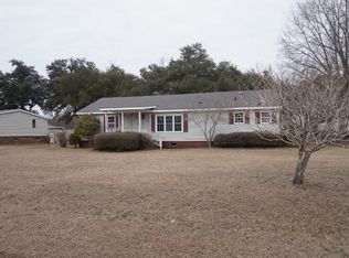 638 Barn Rd, Bonneau, SC 29431