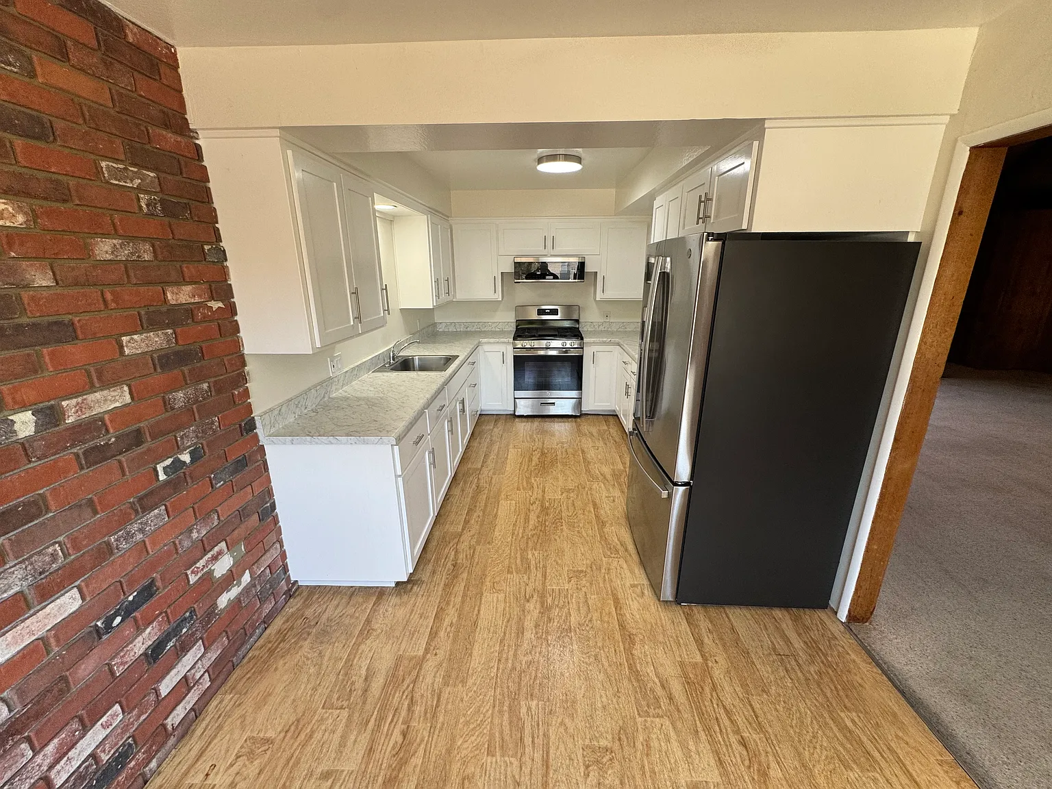 4 bed, $3,795 — Photo 2