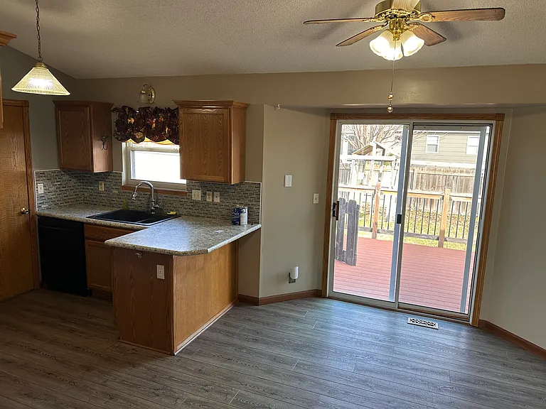 2314 S Shefford St — Photo 4