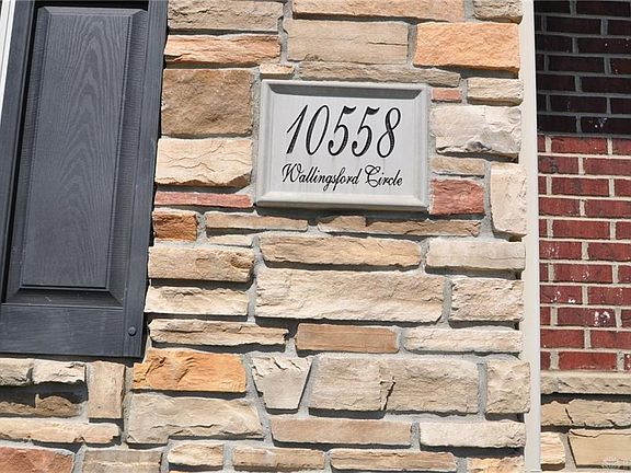 3rd image of 10558 Wallingsford Cir