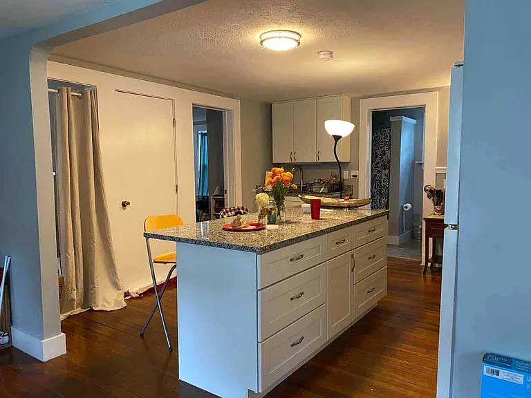 49 Walnut St #1 — Photo 6