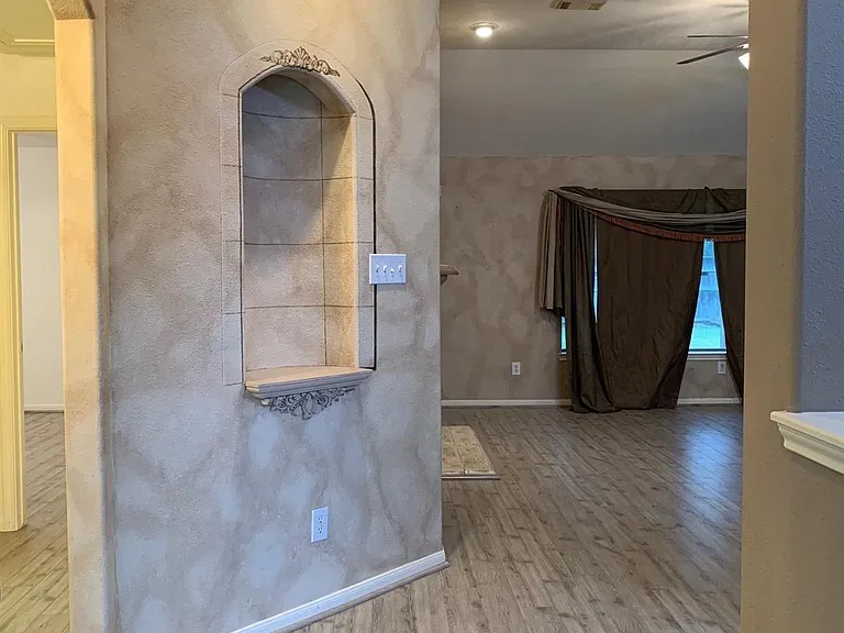 12918 Stratford Mill Ln — Photo 2