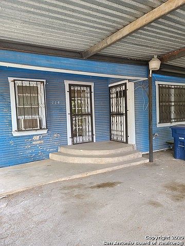 1st image of 114 Dimmit St