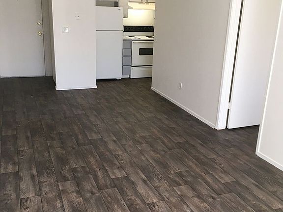2nd image of 475 E 600 S APT 10B