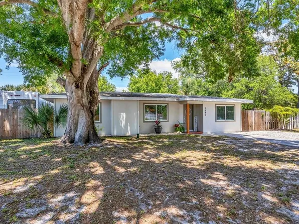 2845 Louise St, Sarasota, FL 34237