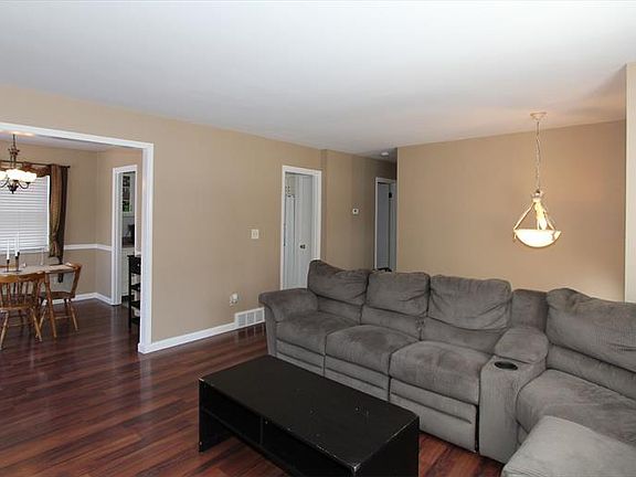 3rd image of 7285 Gungadin Dr