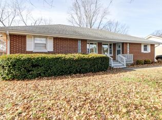 1803 Lynwood Dr #1, Champaign, IL