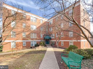 30 S Old Glebe Rd APT 202, Arlington, VA 22204