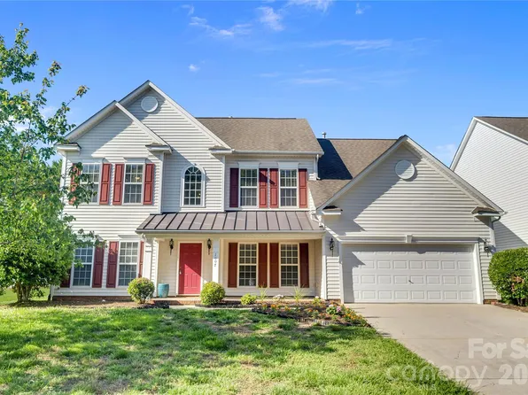 1007 Butterburr Dr, Matthews, NC 28104