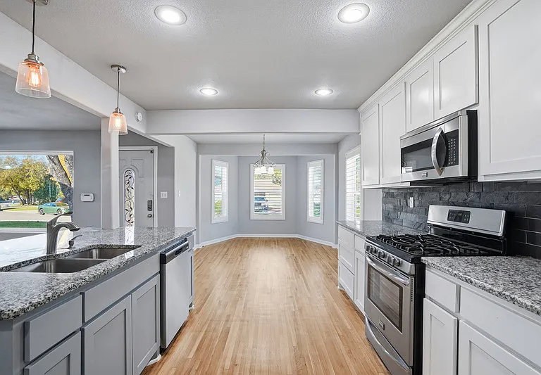 2933 S Hills Ave — Photo 10