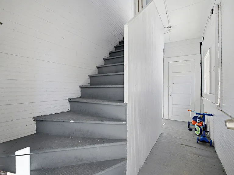 12 Hillside St #3 — Photo 22