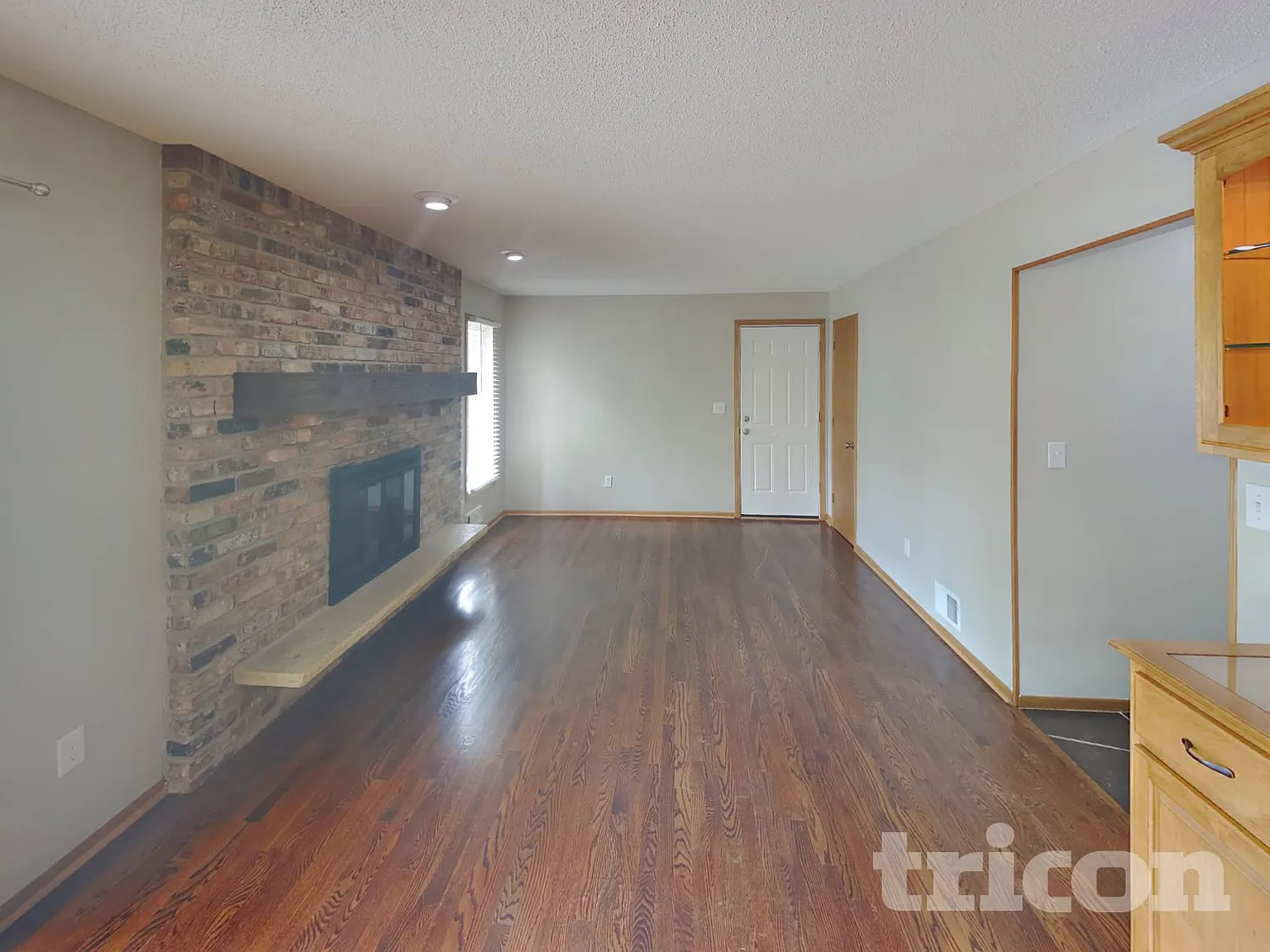 3301 Skyview Drive Burnsville MN — Photo 3
