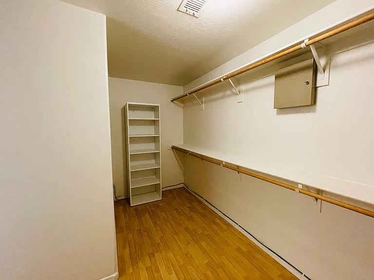1051 W Todd Dr — Photo 39