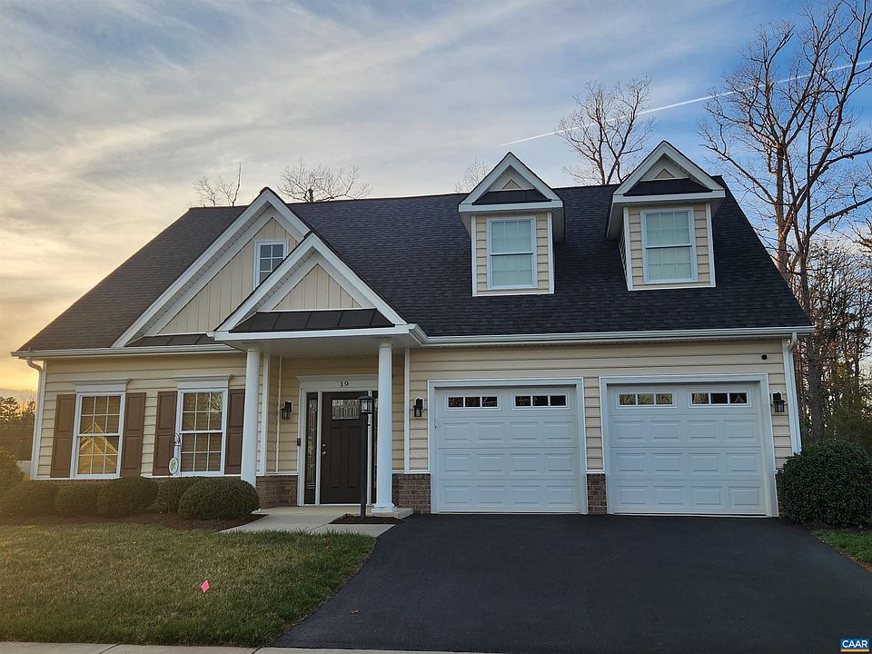 1st image of 19 Mulberry Dr