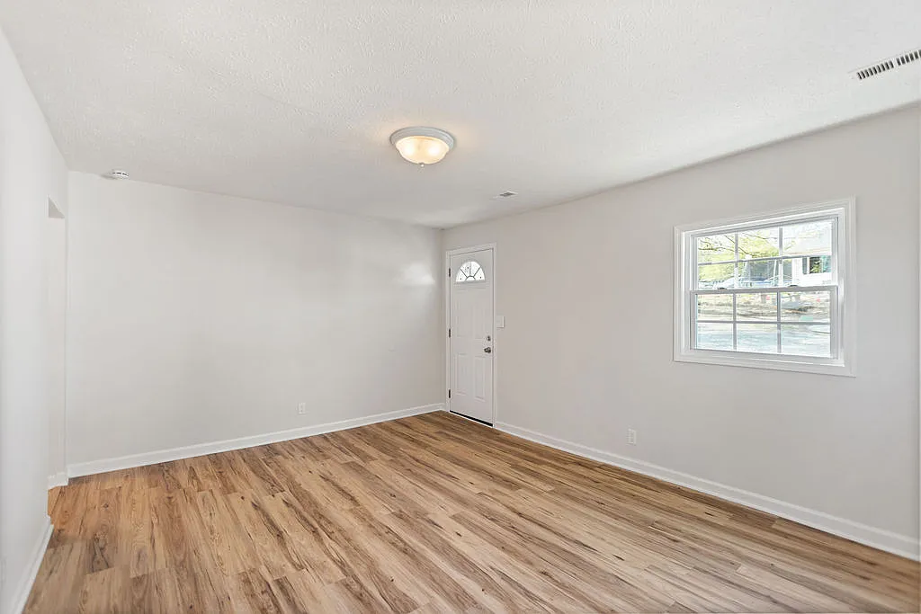 154 Hamilton Cir — Photo 4