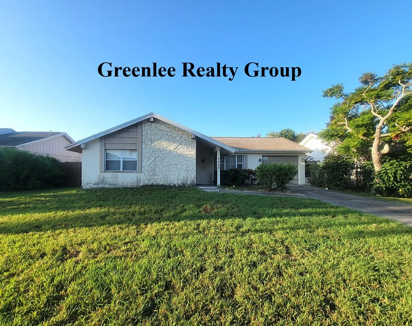 Spacious 2/2 home in Holidaymove-in ready and close to the beach! — Photo 2