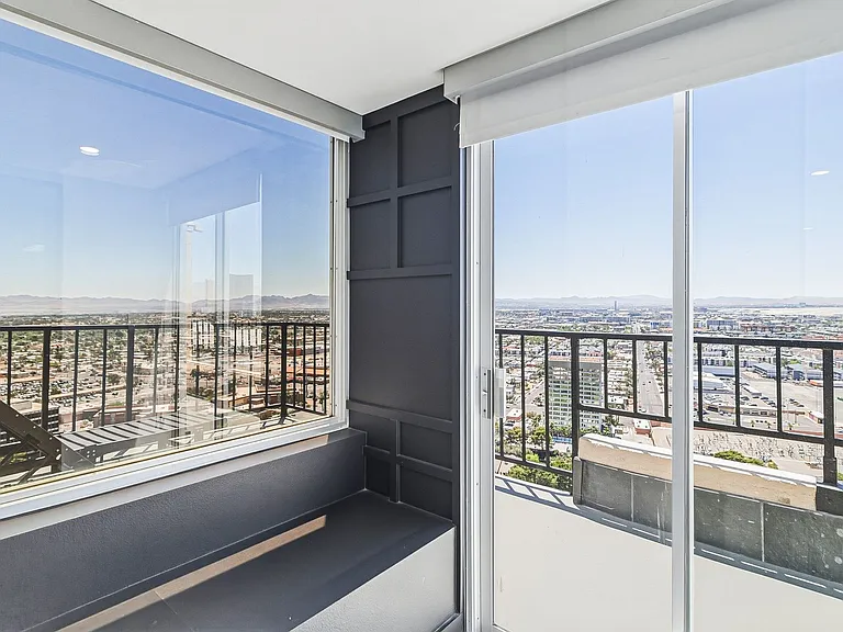 3111 Bel Air Dr #28H — Photo 47