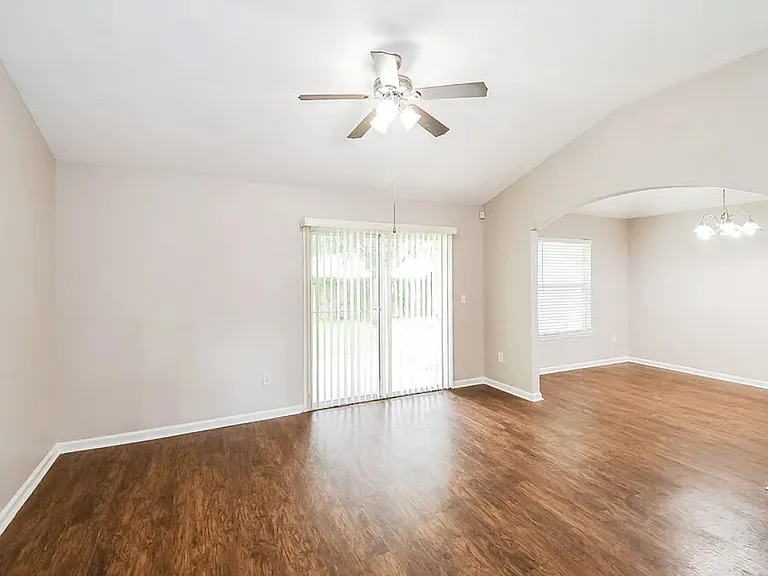 9270 Thunderbolt Dr — Photo 3