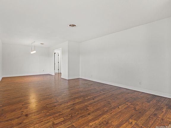 5th image of 117 Cliffside Dr