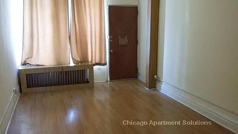 1st image of 3811 W Montrose Ave #1