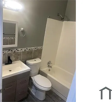 4658 Helen St #3 — Photo 4