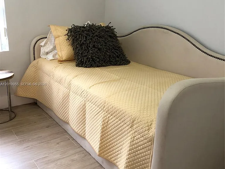 221 SW 9th Ave #2 — Photo 29