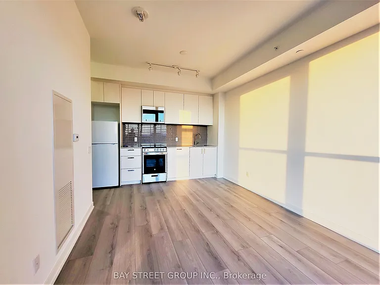 1787 Saint Clair Ave W #807 — Photo 14