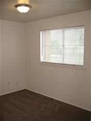 4th image of 872 W 500 S APT 4