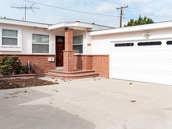 2nd image of 18001 Wilton Pl