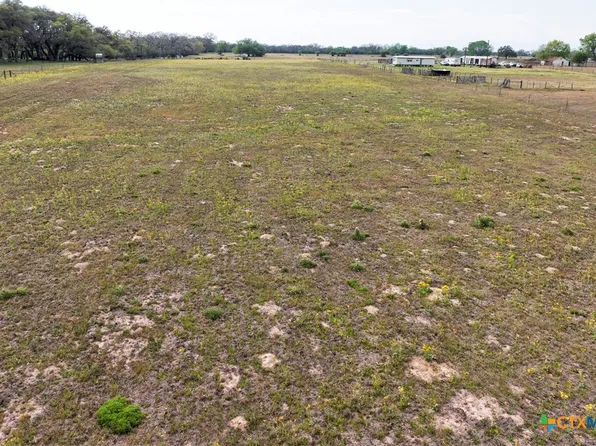 1292 County Road 1h, Hallettsville, TX 77964